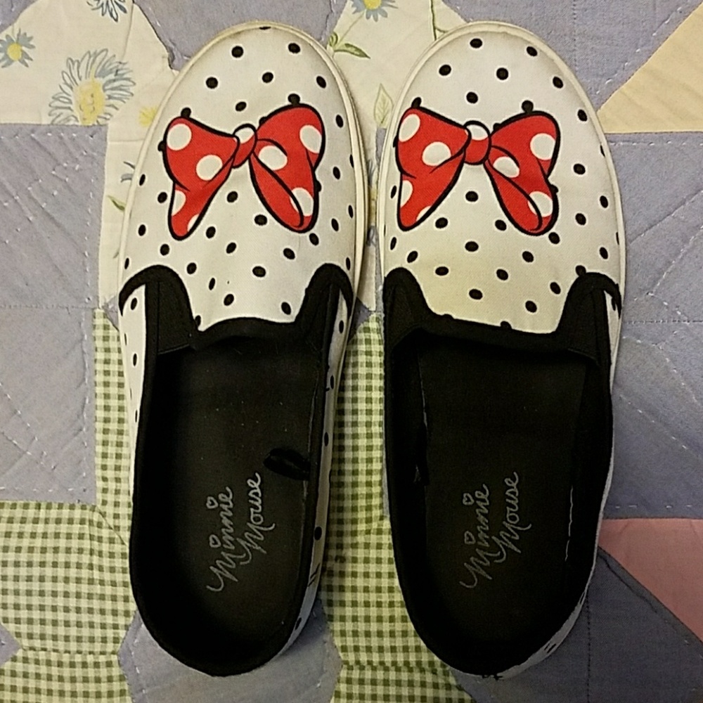 Disney Minnie Mouse slip on sneakers